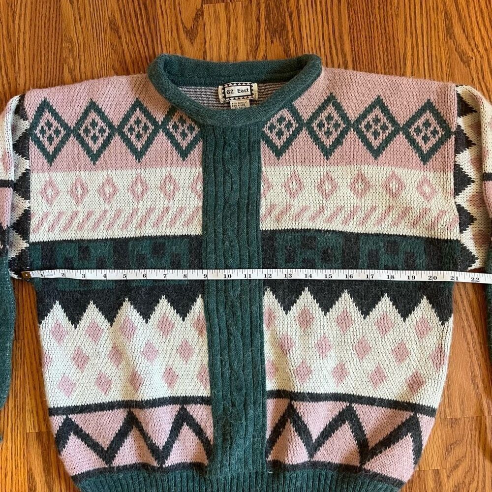 Vintage 62 East Geometric Pattern Rolled Neck Sweater Size Medium - Picture 4 of 7